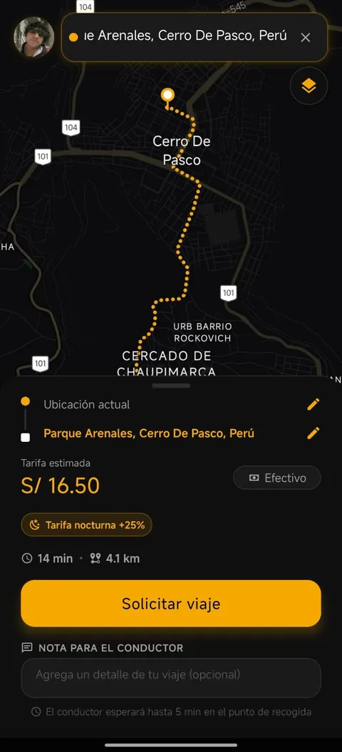 Pantalla de la app mostrando la ruta en el mapa y la tarifa estimada antes de confirmar el viaje.